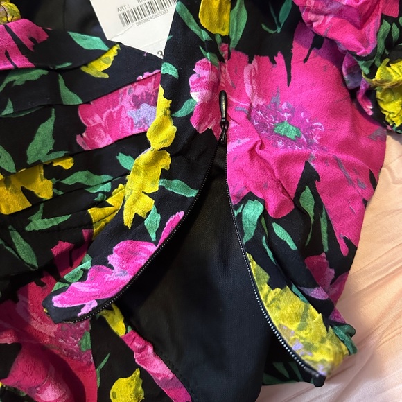 Zara full sleeve floral short top. - Picture 4 of 4
